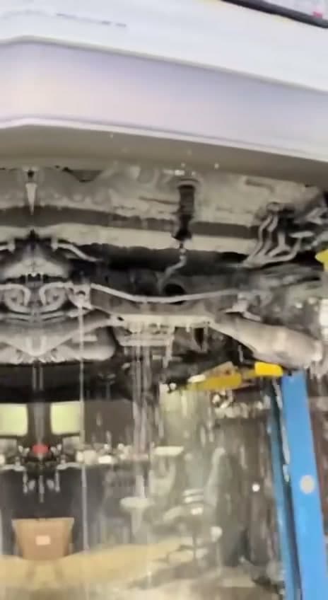 Антикор кузова автомобиля Toyota Highlander — обработка днища и арок